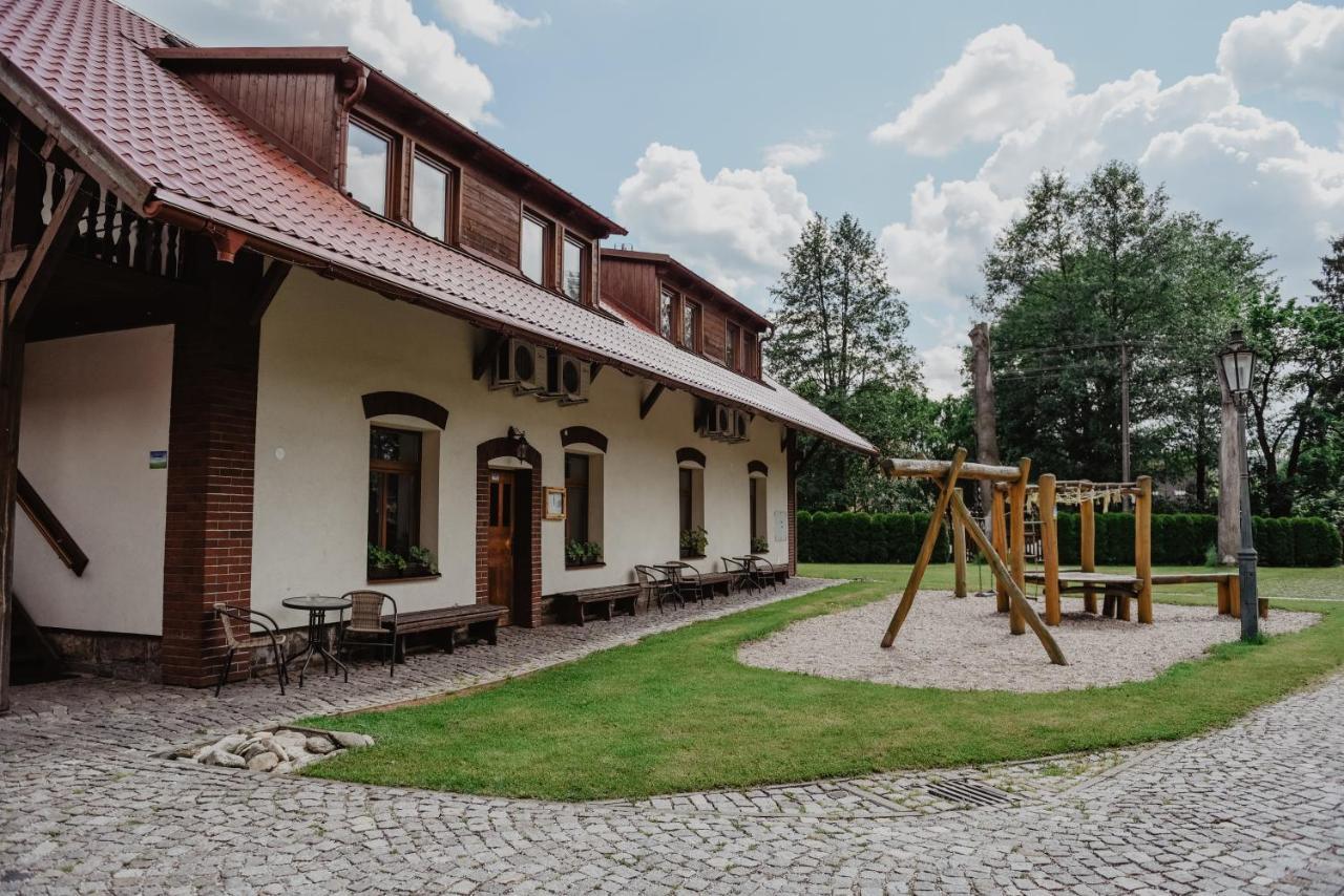 Penzion U Skutilu Pilníkov Exteriör bild