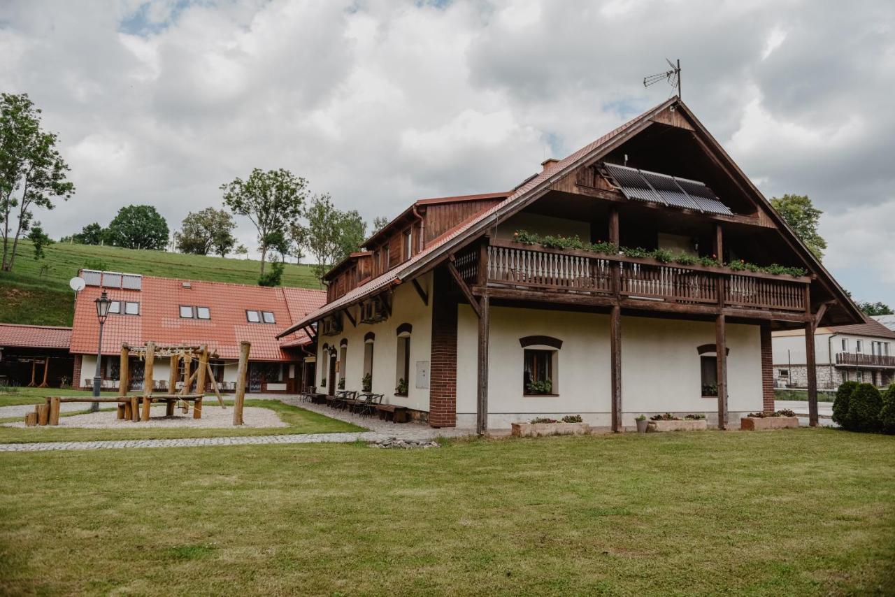 Penzion U Skutilu Pilníkov Exteriör bild