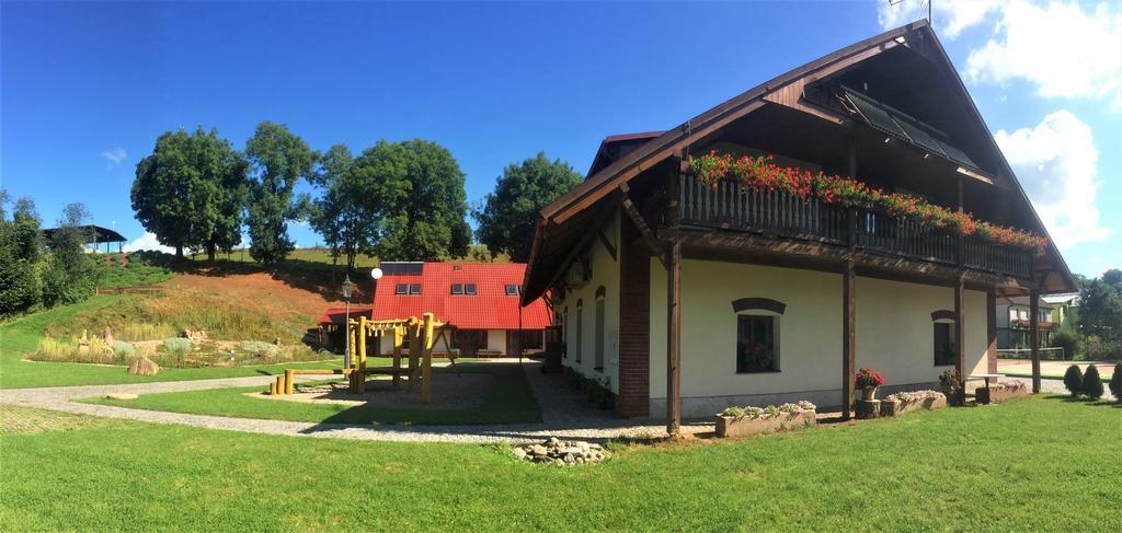 Penzion U Skutilu Pilníkov Exteriör bild