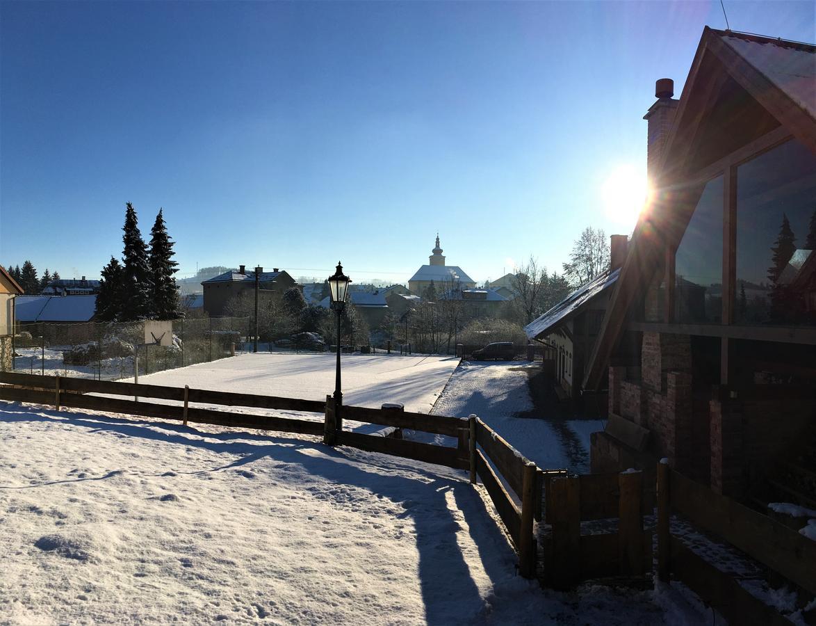 Penzion U Skutilu Pilníkov Exteriör bild